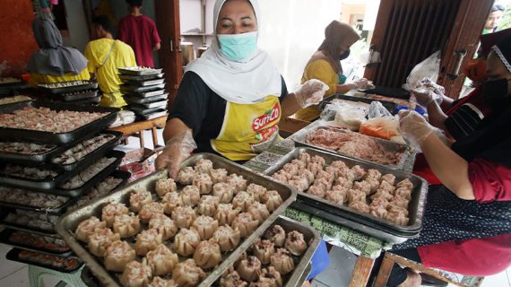 AR Datangi Tempat Usaha, Cocokkan Angka Omzet Wajib Pajak