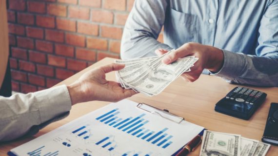 Apa Itu Anjak Piutang?